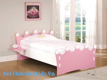 Giường ngủ đẹp dành cho bé gái hình vương miện